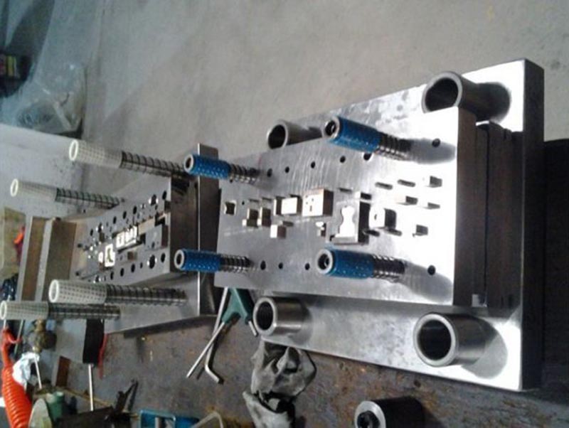 修武模具制造-12