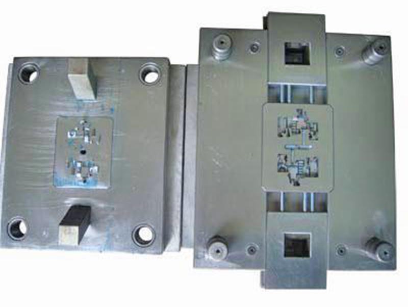 修武精密塑料模-01